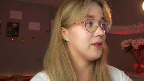 Snapshot of aluntick chatting on November 2025 01:42:02 PM Amelia NEXT STREAM online show from November 2025 01:42:02 PM