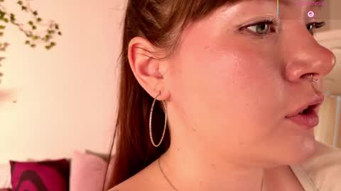 Snapshot of alwayssunnny chatting on May 2026 05:38:02 AM Lilu online show from May 2026 05:38:02 AM