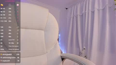 Snapshot of aly_moon chatting on January 2025 05:28:02 AM Im Aly3 online show from January 2025 05:28:02 AM