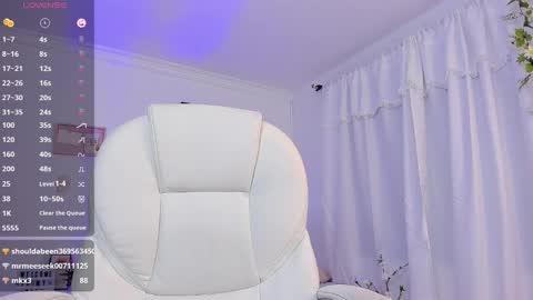 Snapshot of aly_moon chatting on February 2025 05:15:02 AM Im Aly3 online show from February 2025 05:15:02 AM
