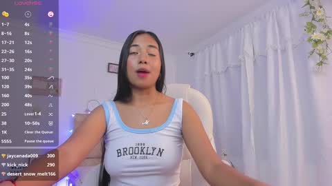 Snapshot of aly_moon chatting on February 2025 05:44:02 AM Im Aly3 online show from February 2025 05:44:02 AM