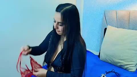 Snapshot of aly_smith_ chatting on September 2025 11:35:02 AM A L Y online show from September 2025 11:35:02 AM