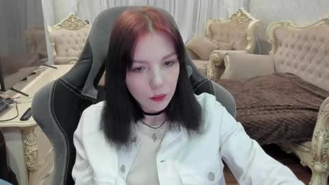 alyaska_yang online show from June 2026 05:25:01 PM
