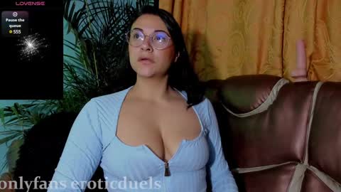 Alyce and Axell online show from December 2024 09:00:02 AM