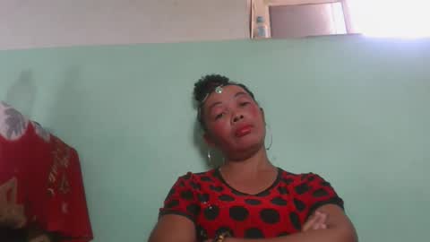 Snapshot of alypierette chatting on November 2025 07:41:01 AM alypierette online show from November 2025 07:41:01 AM