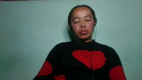 alypierette online show from June 2026 07:12:02 PM