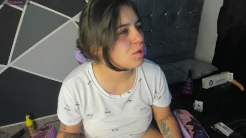 Snapshot of alysa_magic chatting on April 2026 07:06:02 PM alysa magic online show from April 2026 07:06:02 PM