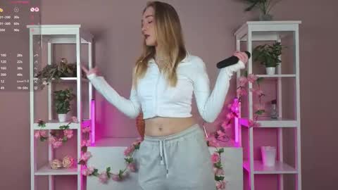 Vanessa online show from September 2025 04:18:02 PM