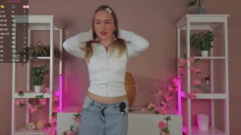 Vanessa online show from October 2025 07:55:01 PM