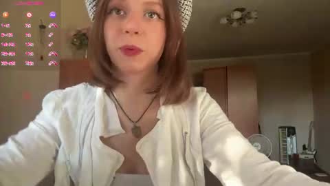 Snapshot of alysiamiggins chatting on July 2026 03:04:02 PM Milissa online show from July 2026 03:04:02 PM