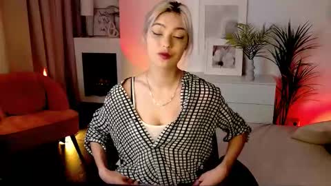 Snapshot of alysiasun chatting on September 2025 02:11:02 PM Alysia online show from September 2025 02:11:02 PM