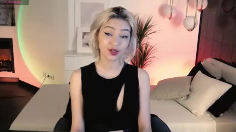 Snapshot of alysiasun chatting on October 2025 02:40:02 PM Alysia online show from October 2025 02:40:02 PM