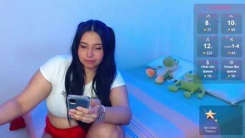 Alyson online show from October 2025 07:19:01 AM