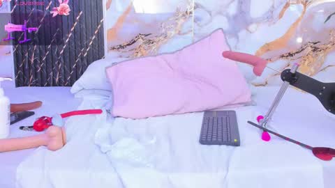 alyson__a online show from October 2025 06:31:01 PM