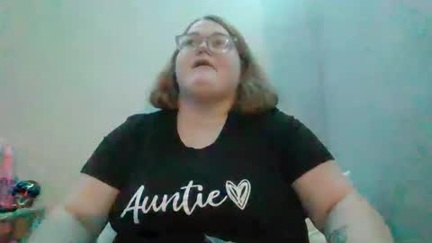 Snapshot of alyssa6960545 chatting on November 2025 10:45:02 PM Lily online show from November 2025 10:45:02 PM