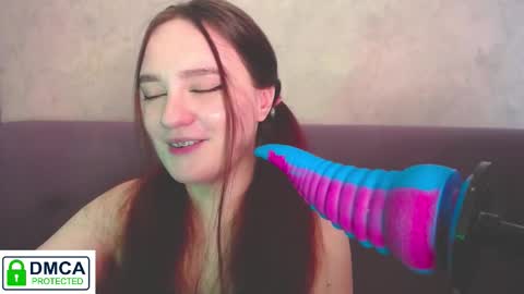 Alyssa online show from October 2025 08:11:01 AM