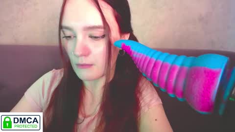 Alyssa online show from October 2025 09:33:01 AM