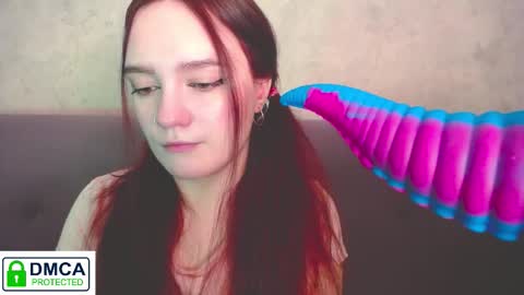 Alyssa online show from November 2025 11:45:01 AM