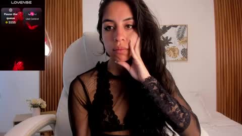 alyssabeauty_ online show from April 2026 07:34:01 PM