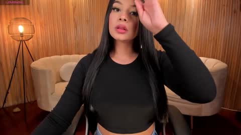 Aly  online show from October 2025 11:24:01 AM