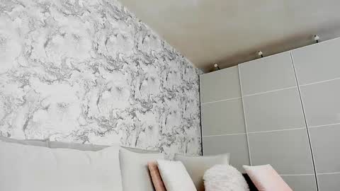 alysamillan online show from January 2025 11:56:02 AM