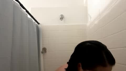 Alyssiaamorexo online show from October 2025 07:04:02 PM