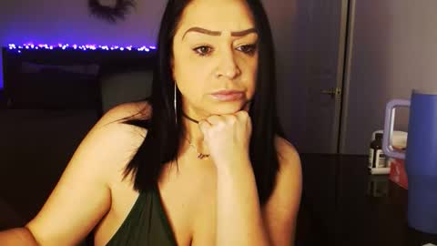 Alyssiaamorexo online show from April 2026 09:08:01 PM