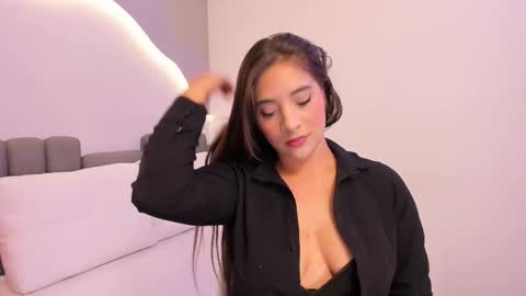 Snapshot of alyxx_jane chatting on October 2025 12:39:01 PM AlyxxJane ----Connected from online show from October 2025 12:39:01 PM