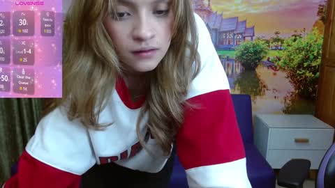 Snapshot of alyy_cute chatting on December 2024 01:18:02 PM Alyy online show from December 2024 01:18:02 PM