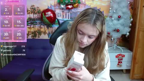 Snapshot of alyy_cute chatting on December 2024 05:35:02 PM Alyy online show from December 2024 05:35:02 PM