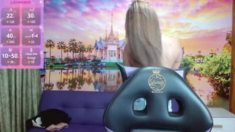 Snapshot of alyy_cute chatting on January 2025 02:05:01 PM Alyy online show from January 2025 02:05:01 PM