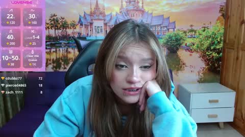 Snapshot of alyy_cute chatting on January 2025 05:14:01 PM Alyy online show from January 2025 05:14:01 PM