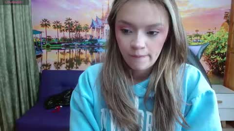 Snapshot of alyy_cute chatting on February 2025 02:13:02 PM Alyy online show from February 2025 02:13:02 PM