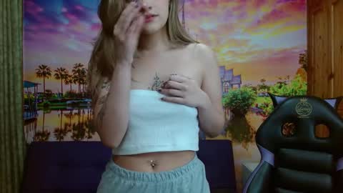 Snapshot of alyy_cute chatting on March 2025 01:15:02 PM Alyy online show from March 2025 01:15:02 PM
