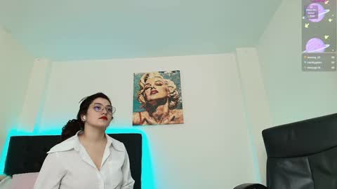 Snapshot of amabella_w chatting on January 2025 11:06:01 PM Isabella online show from January 2025 11:06:01 PM
