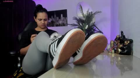 anny online show from October 2025 02:12:02 AM