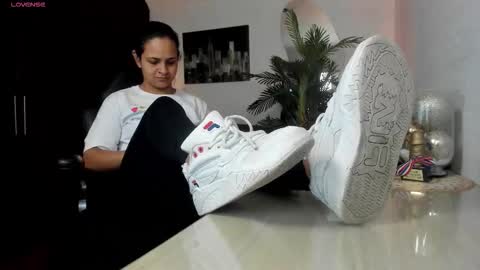 anny online show from December 2025 02:38:01 AM