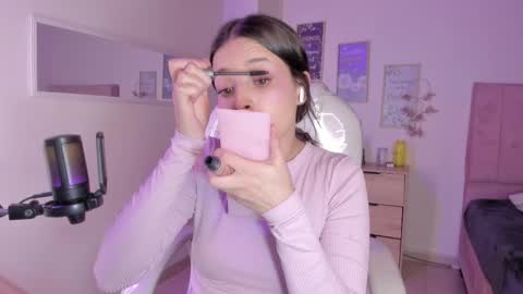 Snapshot of amaia_daniells chatting on September 2025 04:01:02 AM B I A N C A online show from September 2025 04:01:02 AM