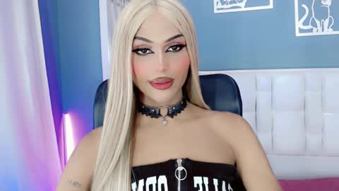 Snapshot of amal_baddel_ chatting on January 2025 07:10:02 AM amal_baddel_ online show from January 2025 07:10:02 AM