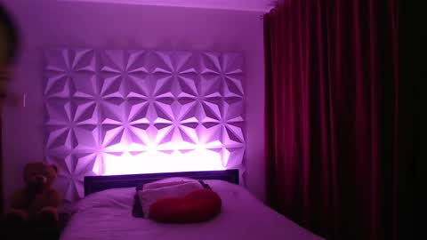 Snapshot of amalett chatting on December 2025 10:02:01 AM Amalett online show from December 2025 10:02:01 AM