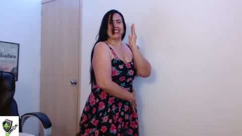 Snapshot of amalia_brunette chatting on January 2025 02:38:02 AM AMALIA online show from January 2025 02:38:02 AM