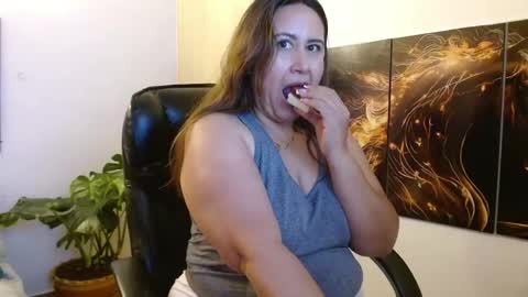 AMALIA online show from April 2026 01:42:02 AM