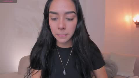 Amalia cruss online show from April 2026 09:27:01 PM
