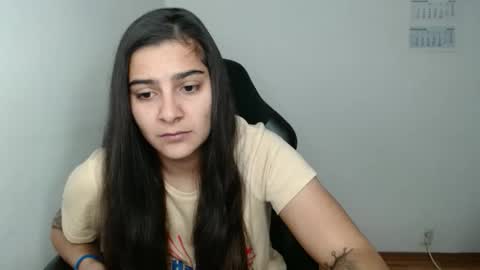 Snapshot of amanda5star chatting on November 2025 12:16:01 PM The queen of the biceps online show from November 2025 12:16:01 PM