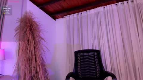 Luisa online show from November 2025 01:15:01 AM