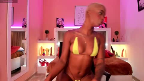 Snapshot of amanda_baker2 chatting on February 2025 01:21:02 PM A M A N D A online show from February 2025 01:21:02 PM