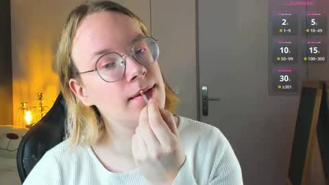 Snapshot of amanda_butlerr chatting on November 2025 10:36:02 AM Hi im Amanda online show from November 2025 10:36:02 AM