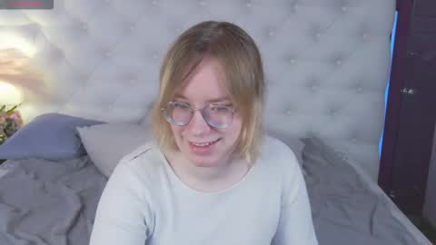 Snapshot of amanda_butlerr chatting on November 2025 11:24:02 AM Hi im Amanda online show from November 2025 11:24:02 AM