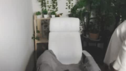 Snapshot of amanda_butlerr chatting on December 2025 11:08:01 AM Hi im Amanda online show from December 2025 11:08:01 AM