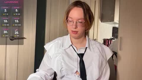 Snapshot of amanda_butlerr chatting on February 2026 03:34:02 PM Hi im Amanda online show from February 2026 03:34:02 PM